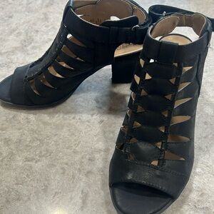 Naturalizer Talan black open toed strappy sandals 6.5